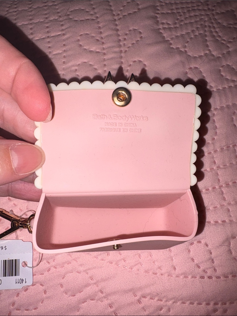 Bath & Body Works Pink Silicone Bow Key & Card Pouch with Gold Clasp - Picture 4 of 4